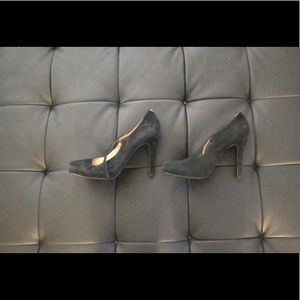 ❤️❤️ GUESS Black Suede High Heels